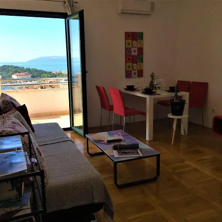 Sunset Apartment *